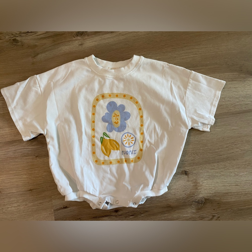 Costa tee- with snaps